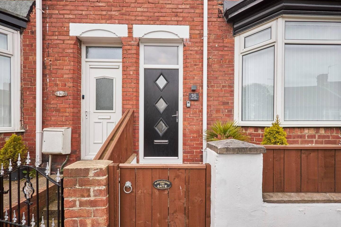 Pass The Keys Modern Home In A Seaside Town Seaham Bagian luar foto