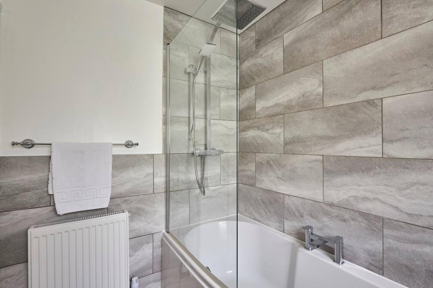 Pass The Keys Modern Home In A Seaside Town Seaham Bagian luar foto